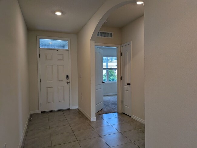 Building Photo - 3/2 House with Garage in Riverbend, Sanford