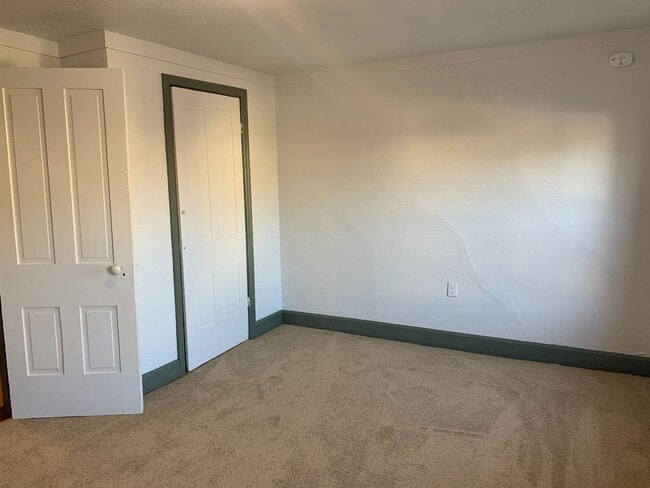 Building Photo - MOVE IN SPECIAL! 2 Bedroom Home in Carlisle