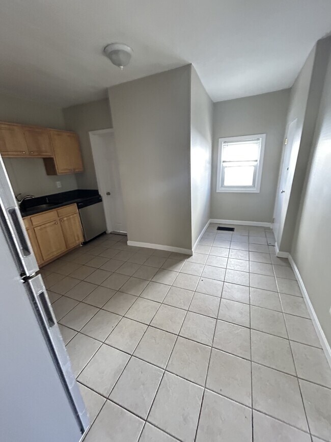 40 Hurd St Unit 1, Melrose, MA 02176 Apartments in Melrose, MA