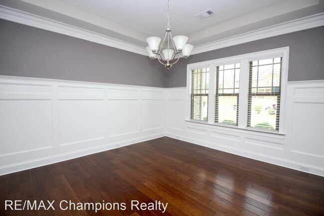 Foto del edificio - 5 br, 3.5 bath House - 102 Lee Road 2212