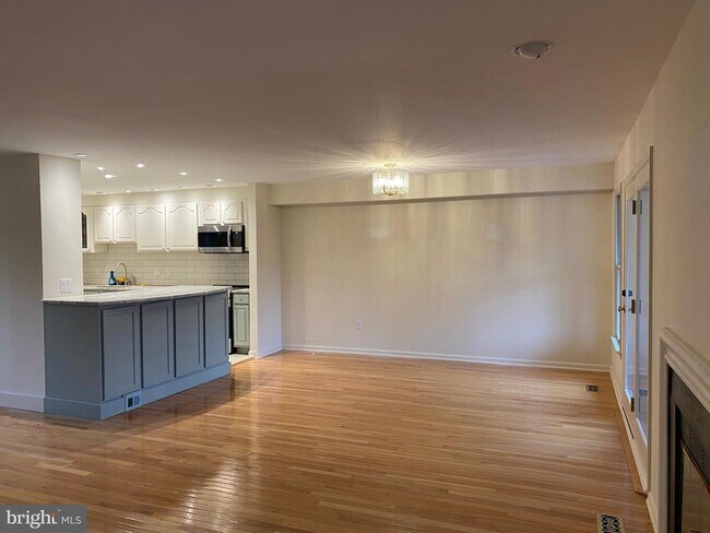 Foto del edificio - 2720 Gingerview Ln