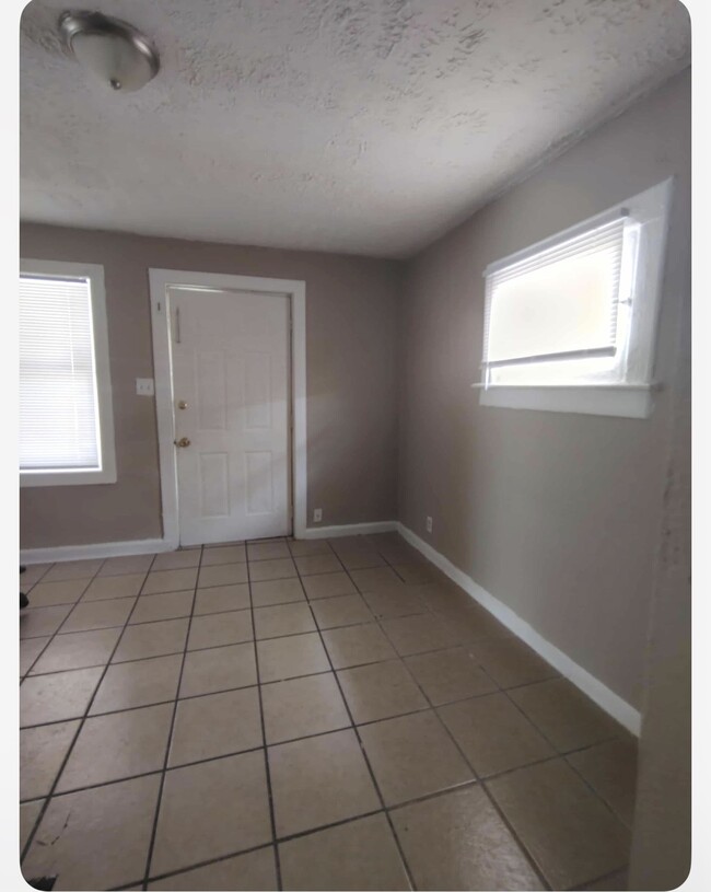 Building Photo - 3238 N Ralston Ave