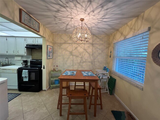 Foto del edificio - 108 Bravado Ln