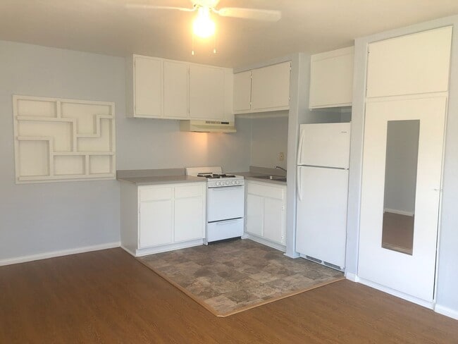 Building Photo - 272 Landis Ave