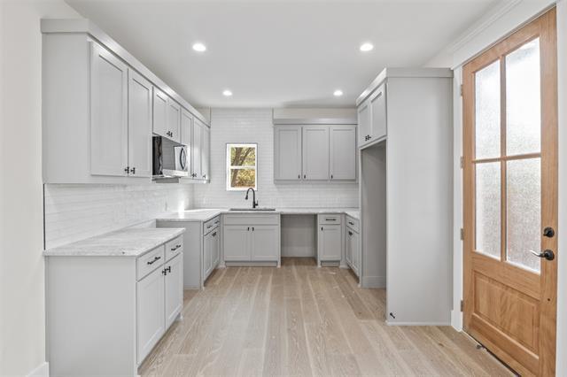 Foto del edificio - 2626 Burger Ave