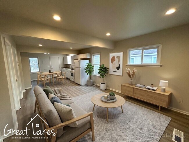 Building Photo - Beautiful two bedroom Warren house for rent!