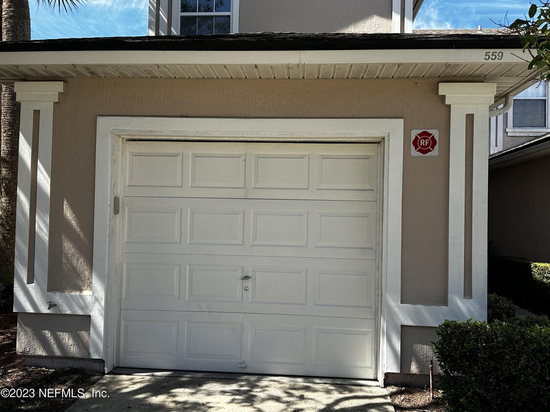 Foto principal - 559 Southbranch Dr