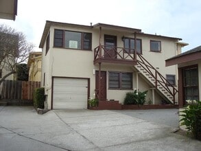 Building Photo - 251 Lighthouse Ave