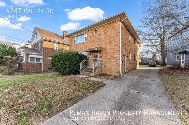 Building Photo - 4267 Valley Rd DN,  Cleveland - Spacious 3...