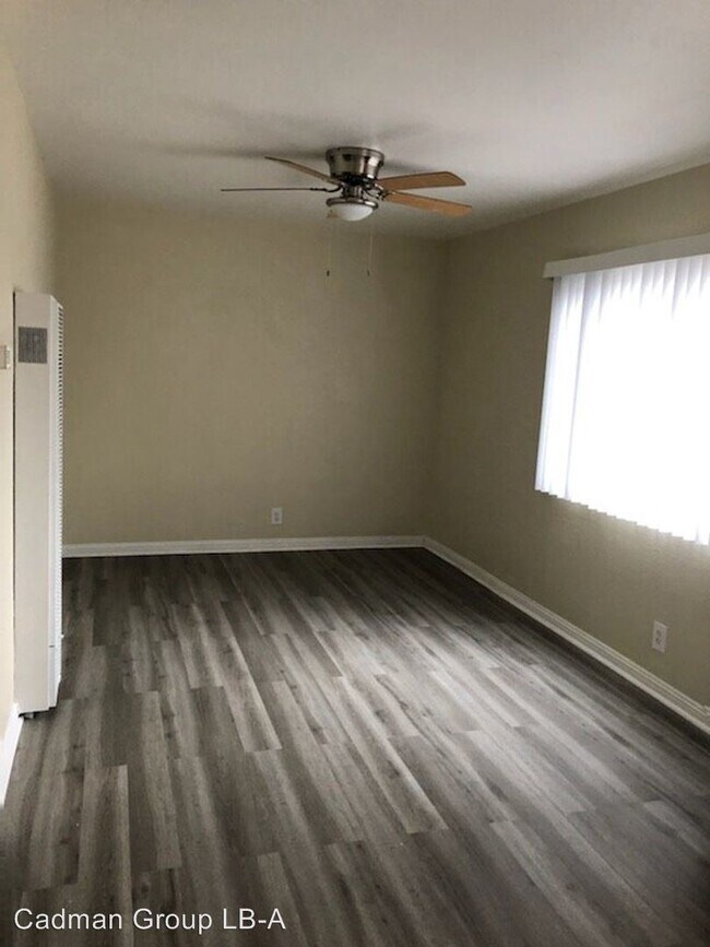 Foto del edificio - 1142 Hoffman Ave