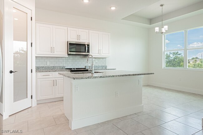 Foto del edificio - 420 NW 18th Pl