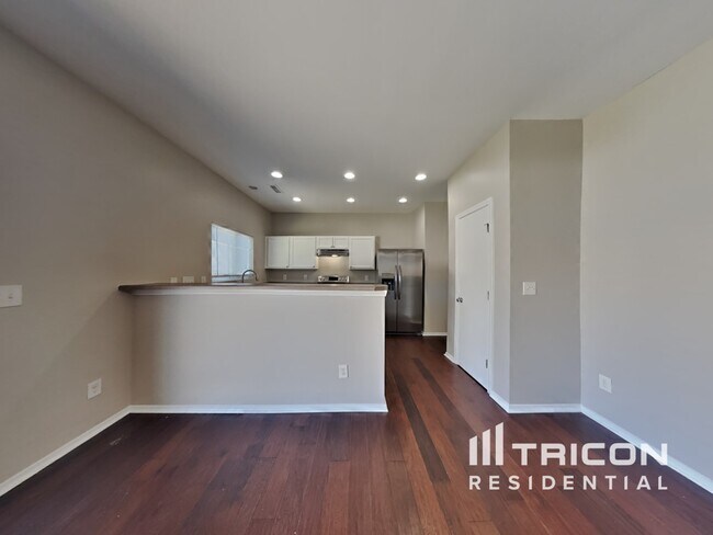 Foto del edificio - 526 Kerriann Ln