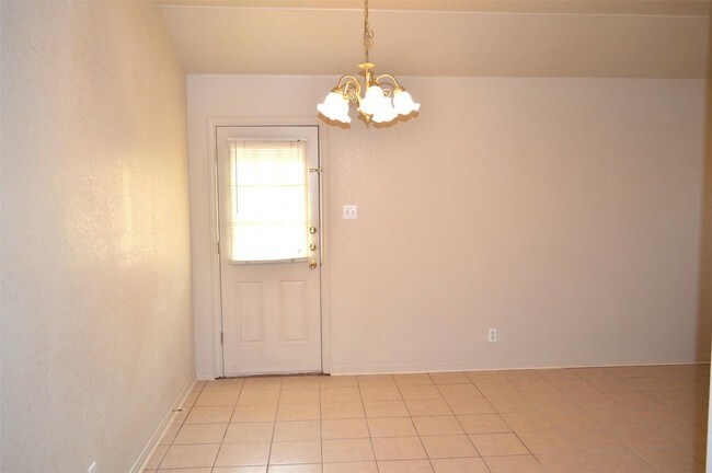 Building Photo - 5301 Morning Glen Lane - B