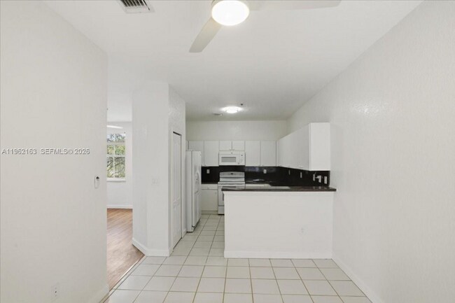 Foto del edificio - 4435 SW 160th Ave