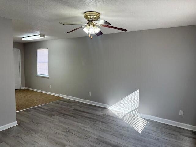 Foto del edificio - 4803 Frontage Rd NW