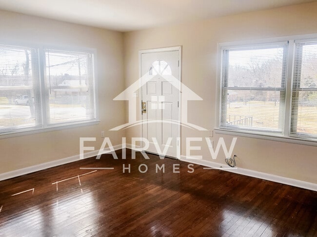 Living Room - 150 Loch Ln
