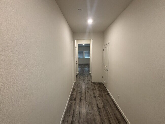 Foto del edificio - Updated 4-Bedroom Home Near Antelope Greens Golf Course – Large Backyard & Pet Friendly!
