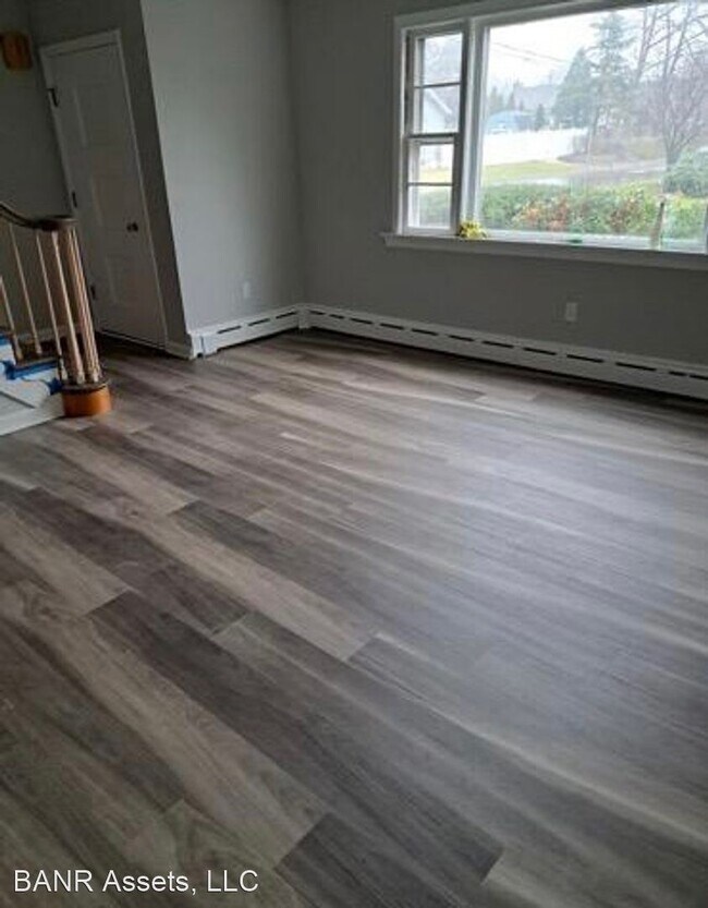 Building Photo - 4 br, 2.5 bath House - 41 Reid Street
