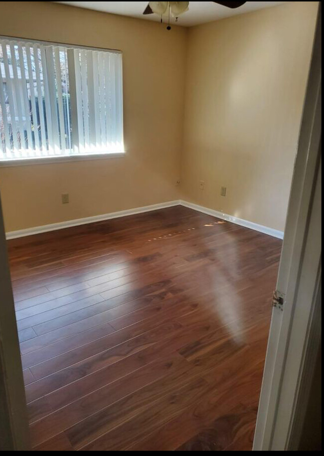 Living Room - 751 Springdale Dr