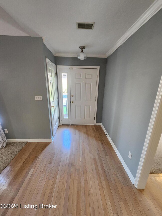 Foto del edificio - 10828 Glenway Pl