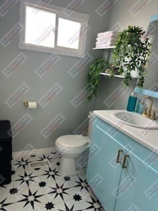 Foto del edificio - Charming Downtown House For Rent