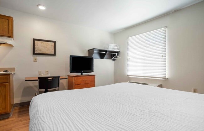 Building Photo - Furnished Studio-Tallahassee - Northwest