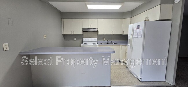 Foto del edificio - 5016 S Camden Dr