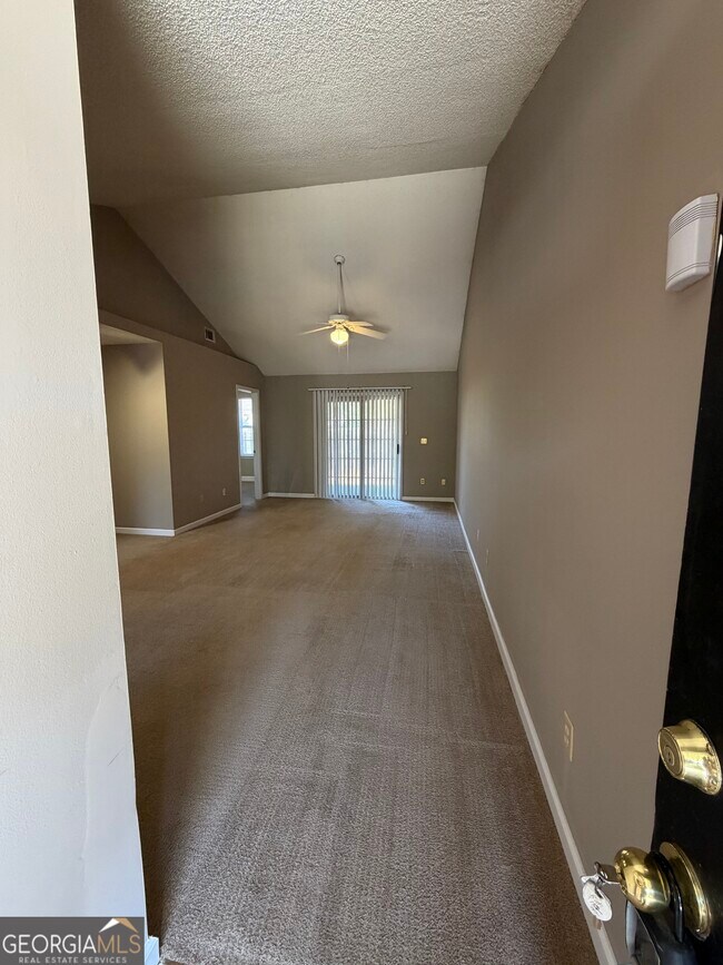 Foto del edificio - 409 Baltic Ct