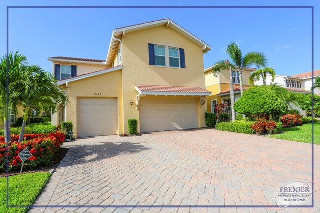 Building Photo - ***5 BEDS+DEN***4 BATHS***3-CAR GARAGE***M...