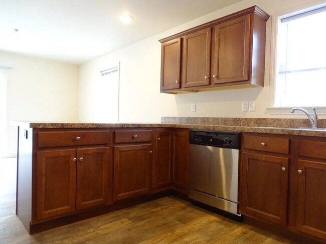 Foto del edificio - 256 Wildflower Dr