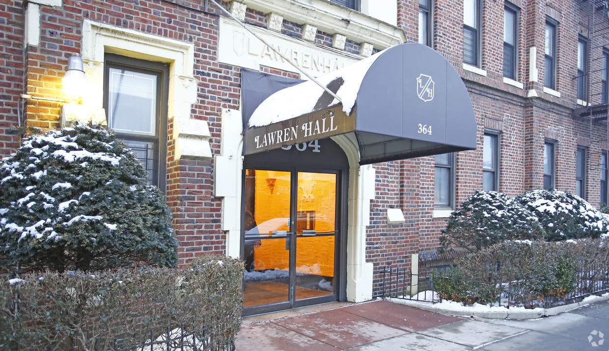 Building Photo - 364 93rd St
