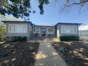 Building Photo - 1319 Cacique Street