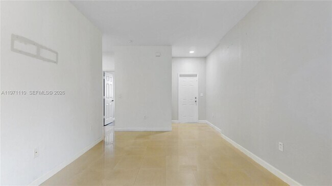 Foto del edificio - 373 NE 26th Pl