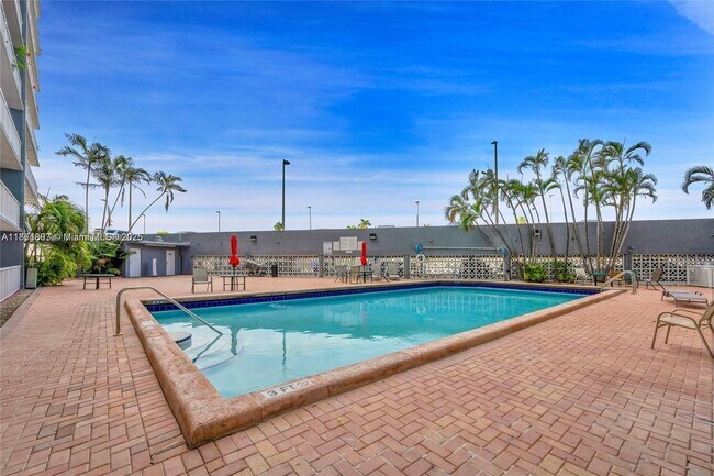 Foto del edificio - 1800 NW 24th Ave