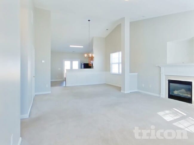 Building Photo - 1427 Wilshire Way