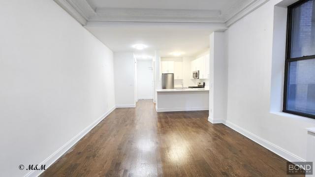 Foto principal - 1 bedroom in NEW YORK NY 10019