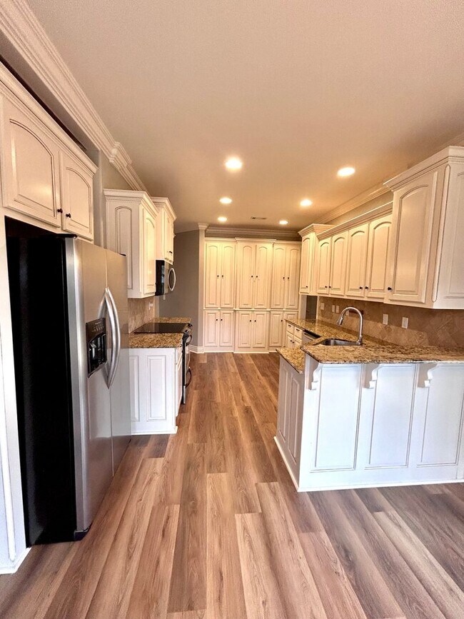 Foto del edificio - 4 BD Bentonville Home in Wildwood Subdivision