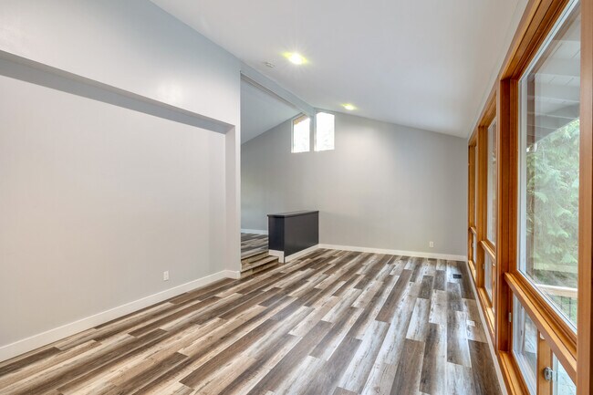 Living - 24313 SE 18th Plz