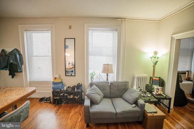 Building Photo - 257 S 20th St
