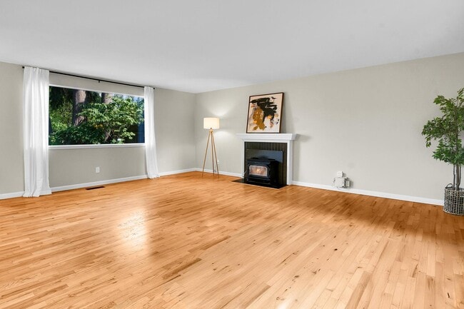 Building Photo - 6116 123rd Ave NE