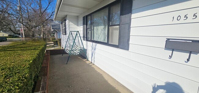 Foto del edificio - 1055 Kenmore Ave