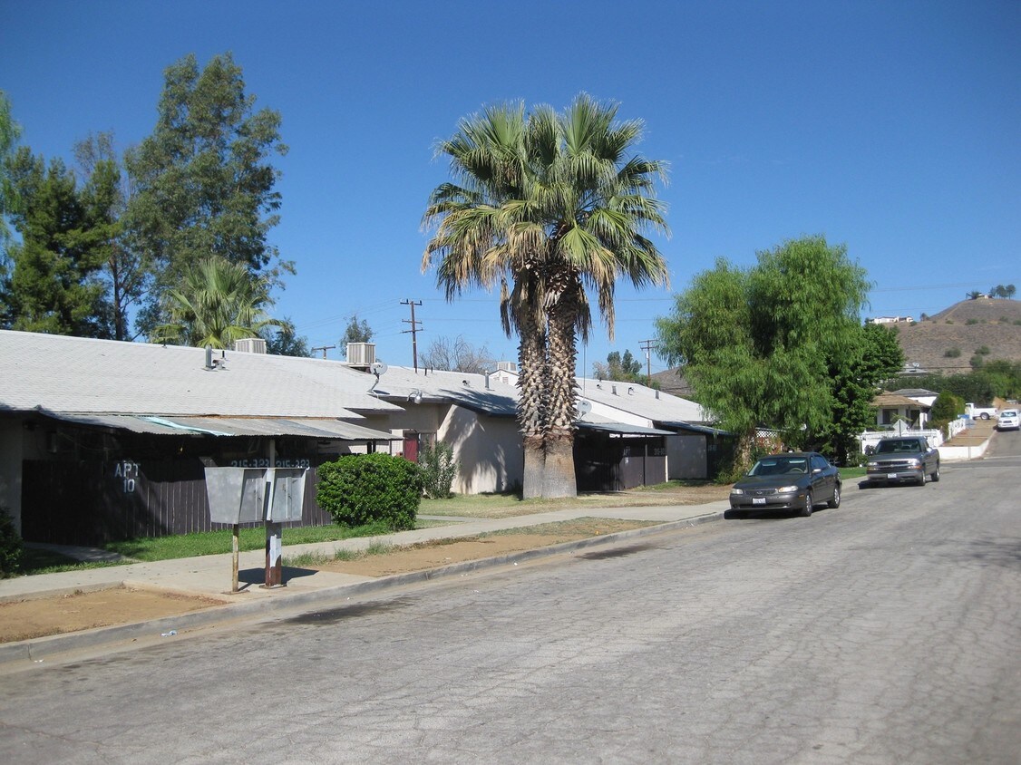 Primary Photo - Rancho Laguna Apartments
