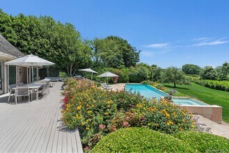 Building Photo - 316 Deerfield Rd