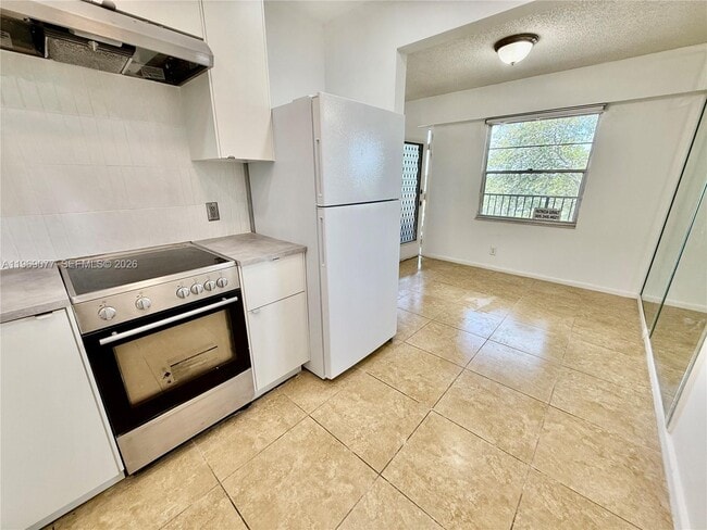 Foto del edificio - 13255 SW 9th Ct