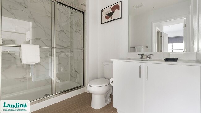 Foto del edificio - 7301 Lake Bank Lp