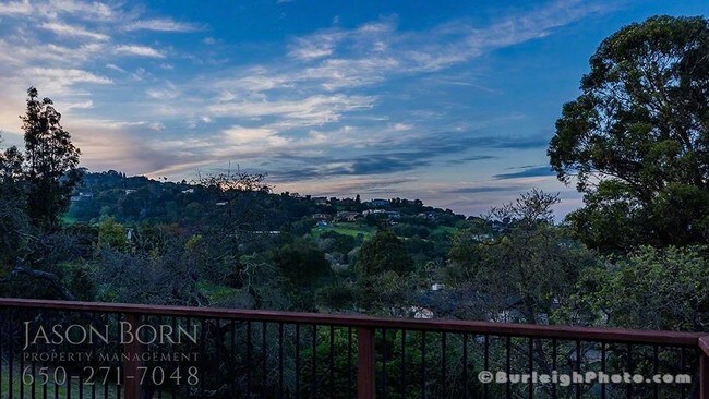 Foto del edificio - 560 Hillside Rd