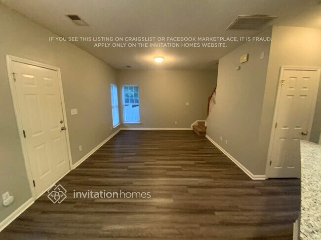 Foto del edificio - 211 Everett Park Dr