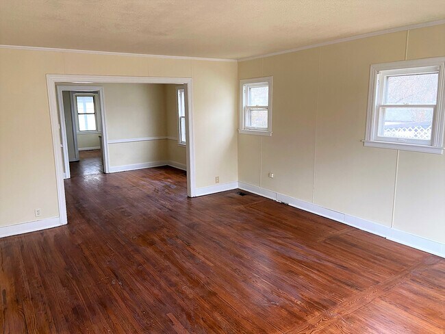 Foto del edificio - 4722 E 5th Pl