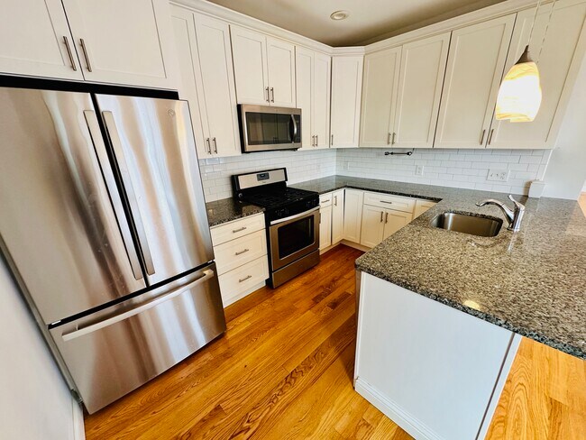 Foto del edificio - 15 Dana Ave