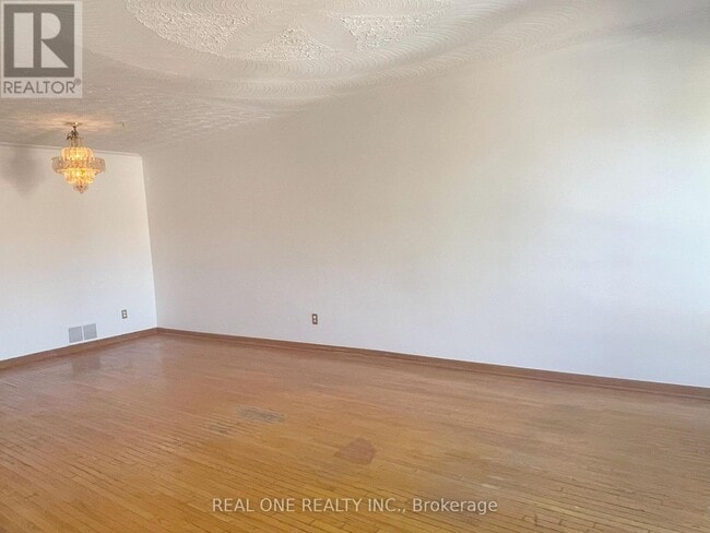 Building Photo - 3217 Lednier Terrace